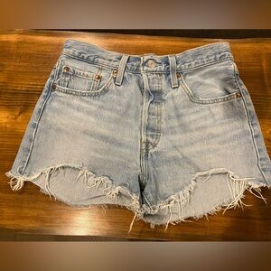 Levi’s 501 cut off shorts